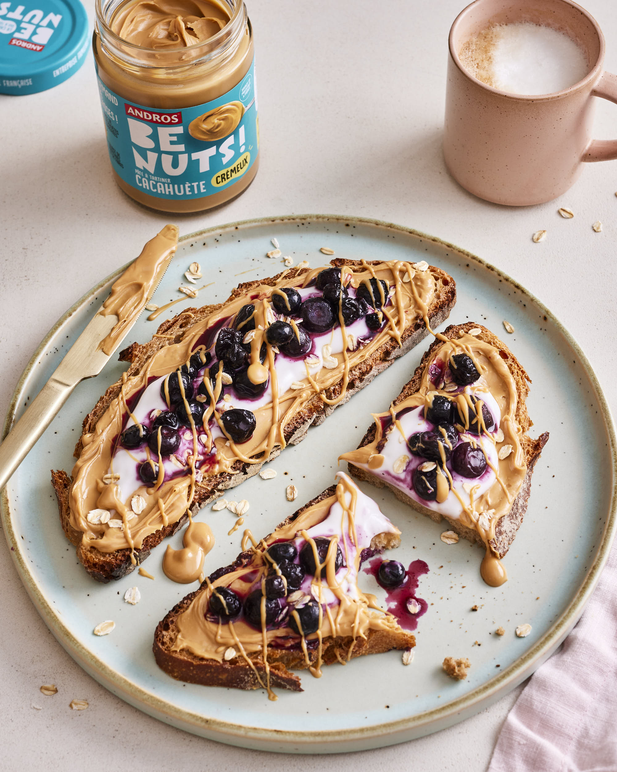 Blaubeer-Erdnuss-Toast